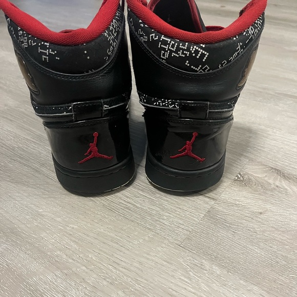 Air Jordan 1 High Hof 'Hall Of Fame' 2009 - Picture 10 of 16